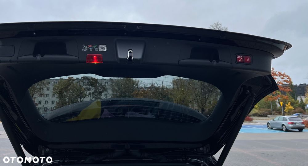 Mercedes-Benz GLA 250 4-Matic AMG Line - 11