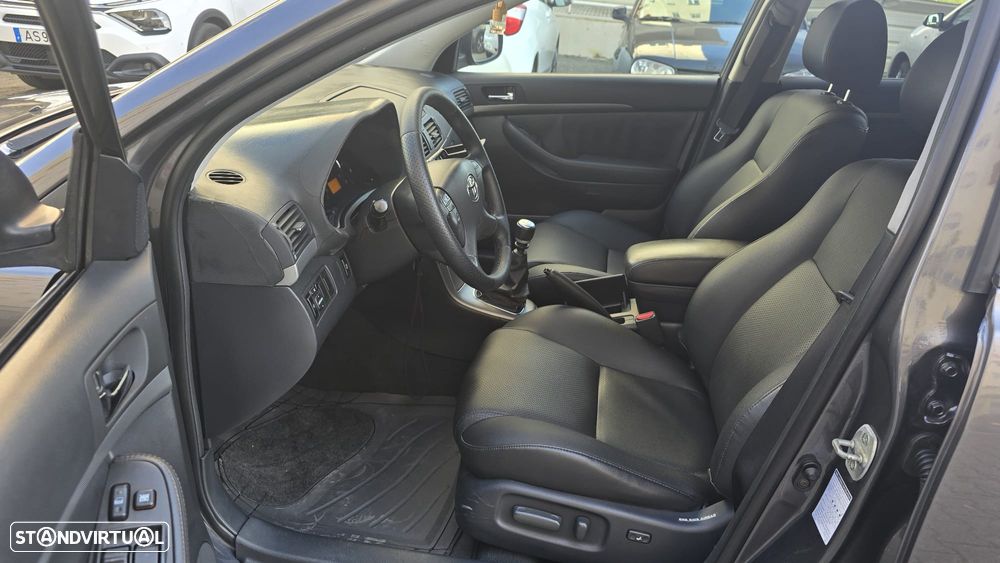 Toyota Avensis SW 2.2 D-4D - 6