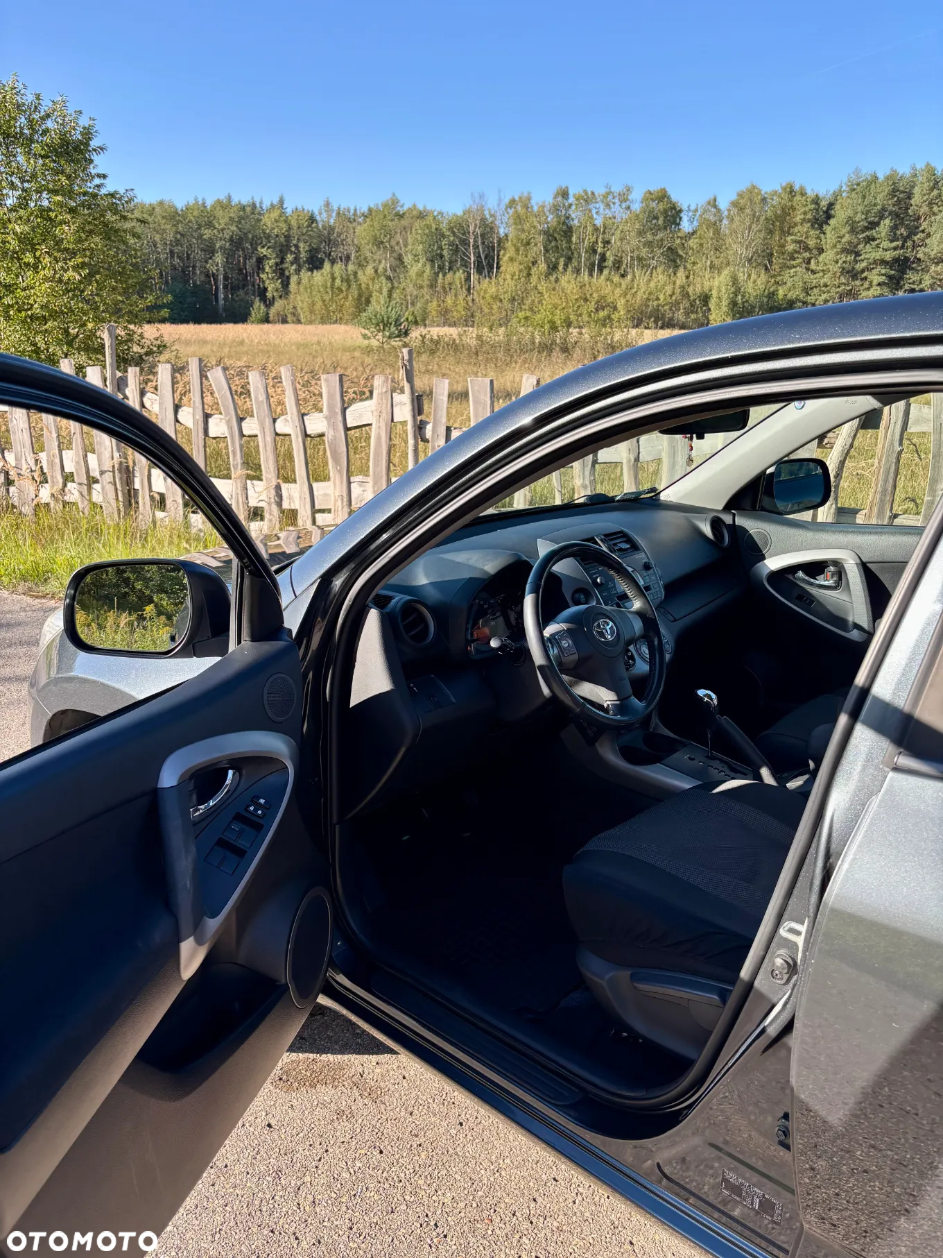 Toyota RAV4 2.0 VVT-i Premium - 11