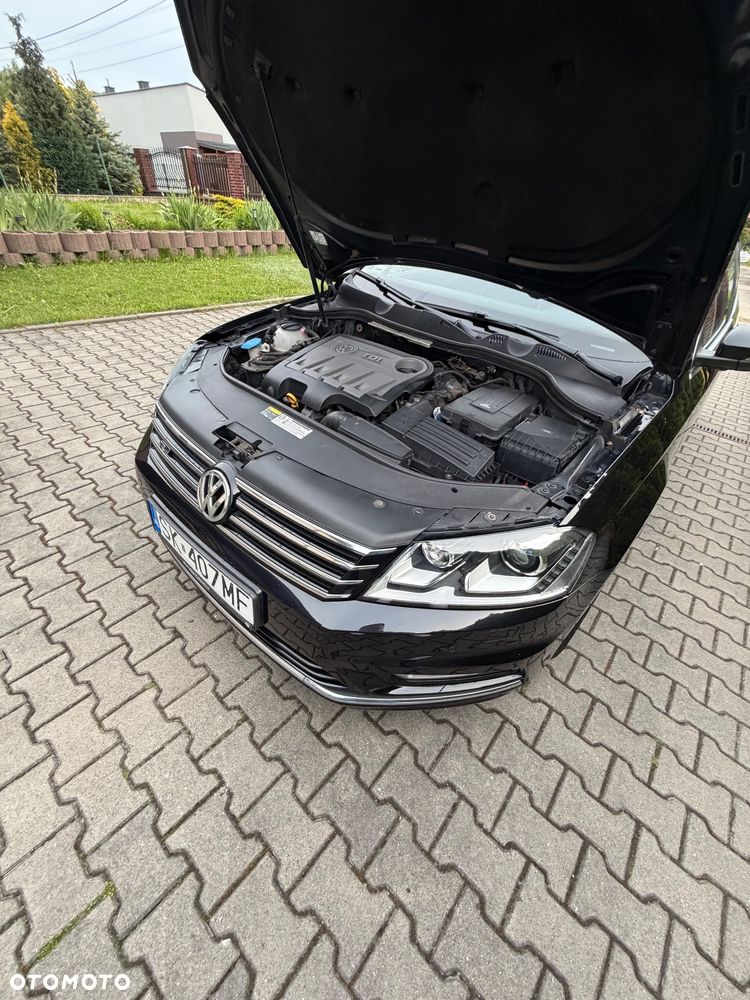 Volkswagen Passat 2.0 TDI Highline R-Style DSG - 17
