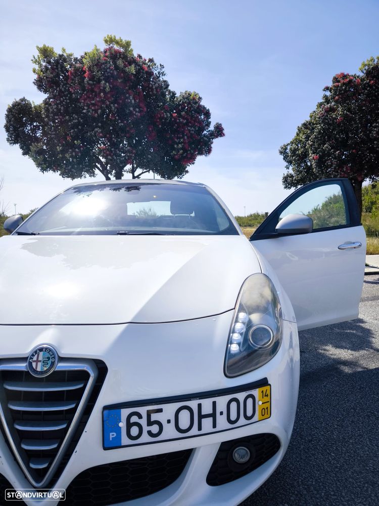 Alfa Romeo Giulietta 1.6 JTDM Veloce - 3