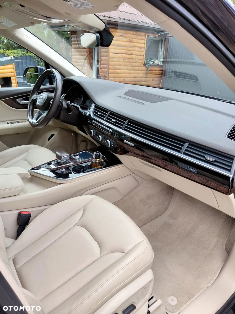 Audi Q7 - 16