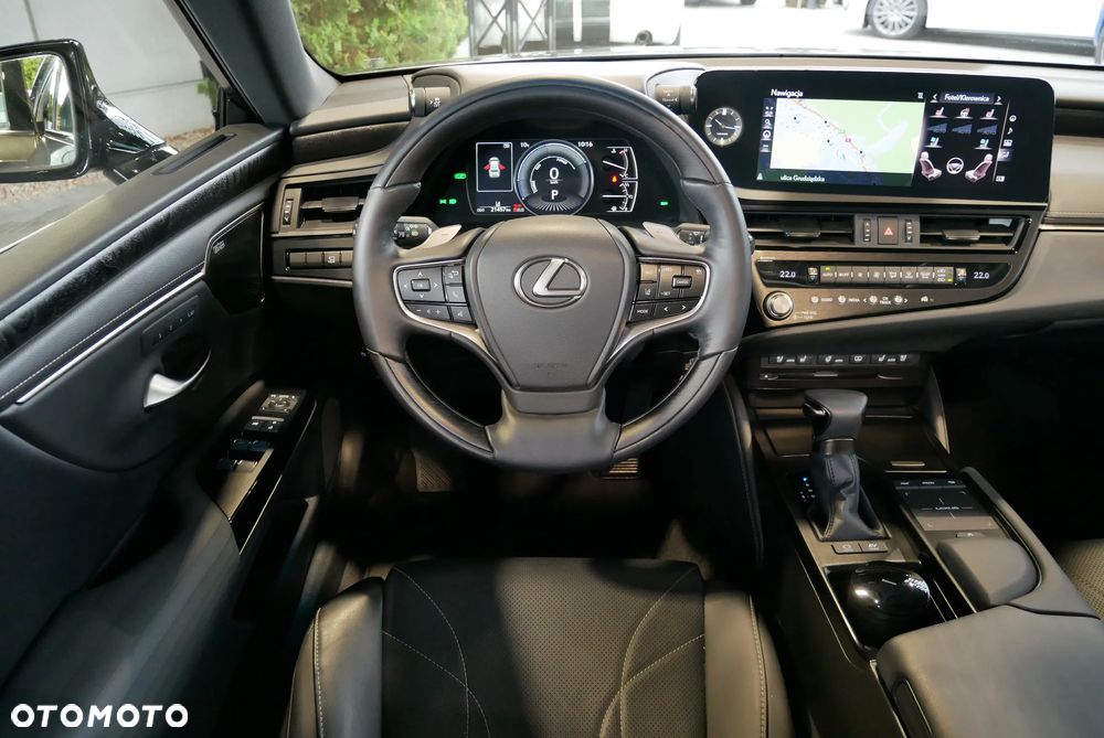 Lexus ES 300h Prestige - 16
