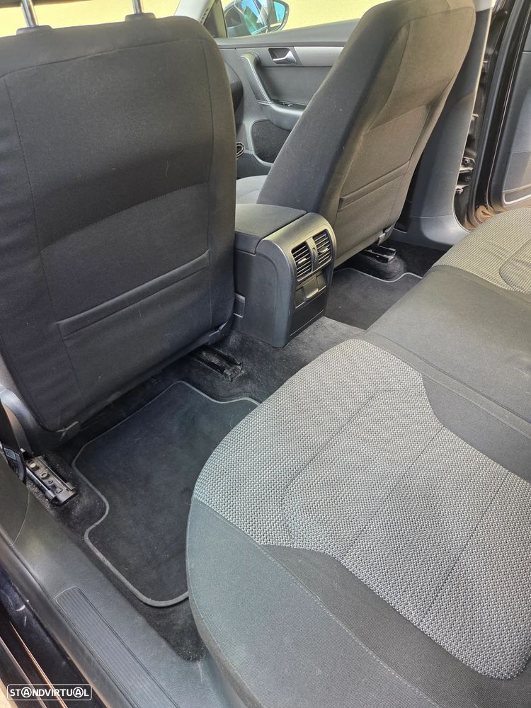 VW Passat 1.6 TDI Confortline - 22