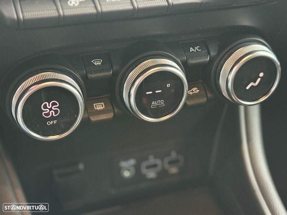 Renault Captur 1.0 TCe Exclusive - 34