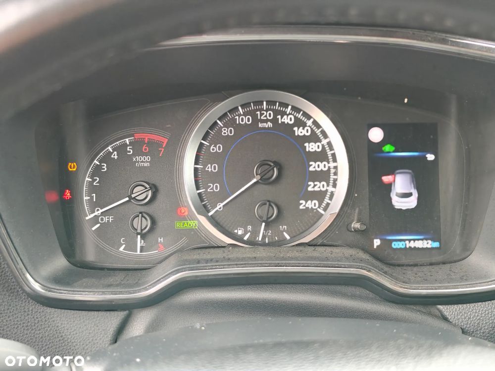 Toyota Corolla 1.8 Hybrid Comfort - 17