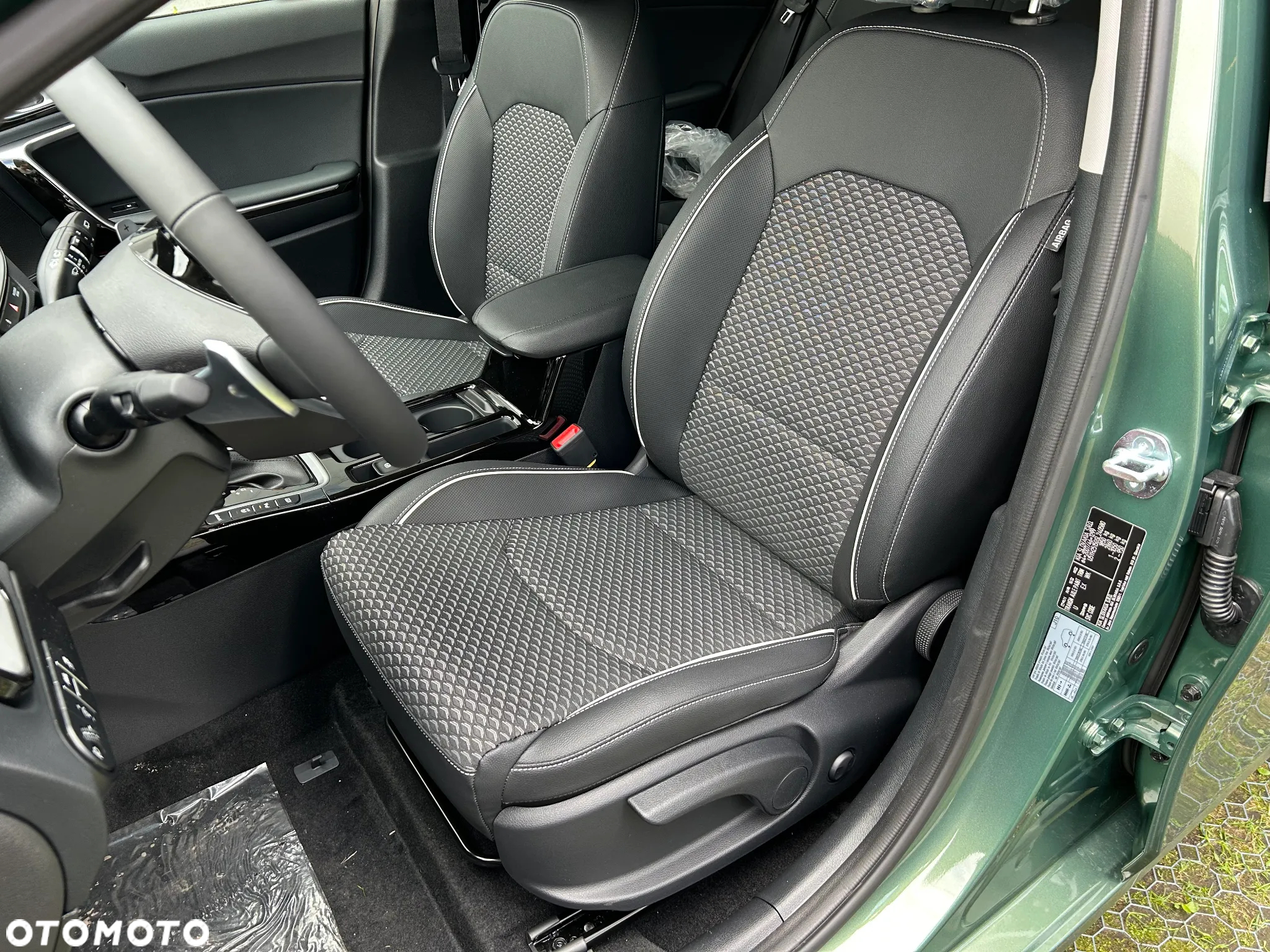 Kia Ceed 1.5 T-GDI Tribute DCT - 14
