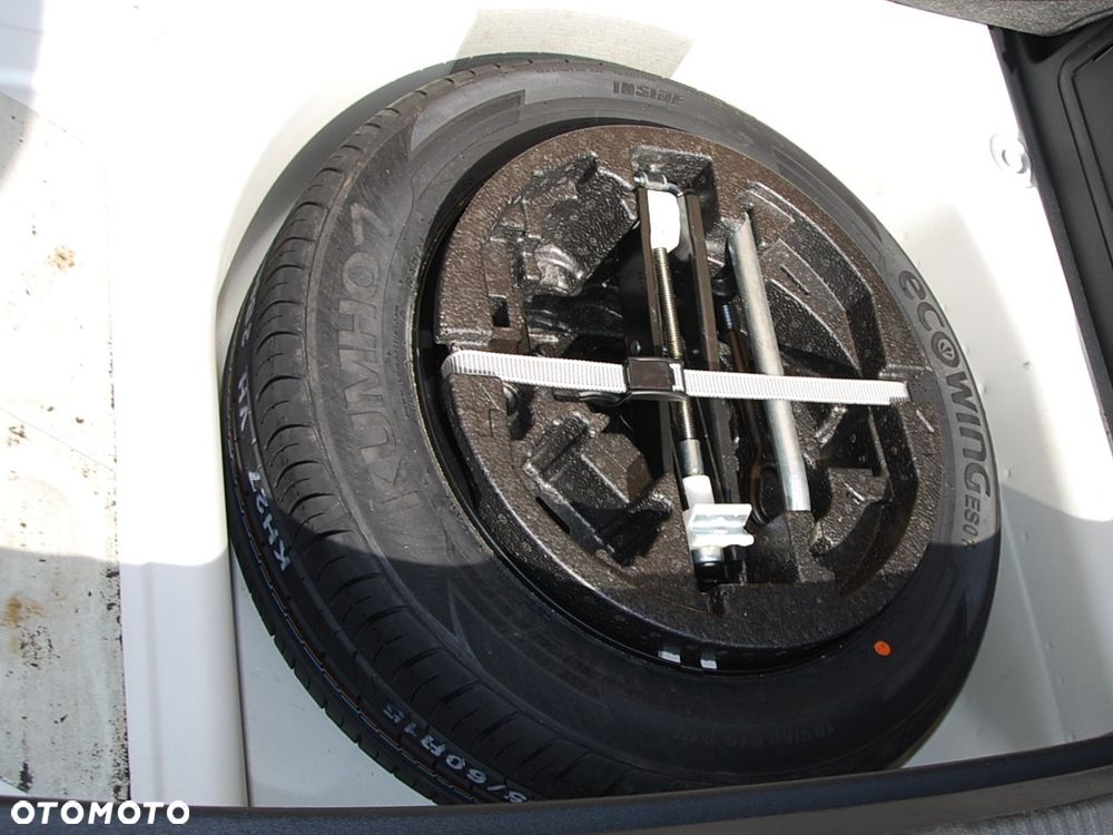 Skoda RAPID 1.0 TSI Active - 23