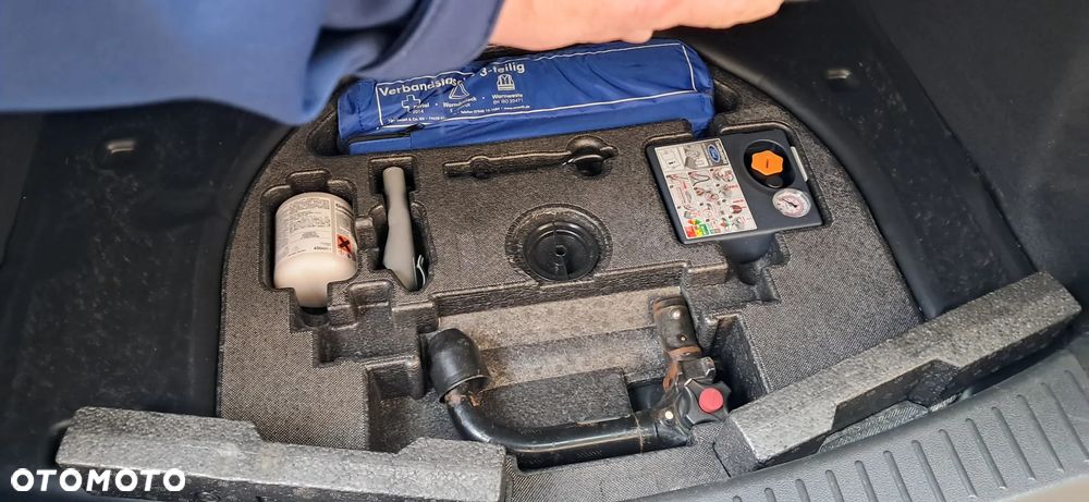 Ford Kuga 2.0 TDCi 4x4 Business Edition - 17