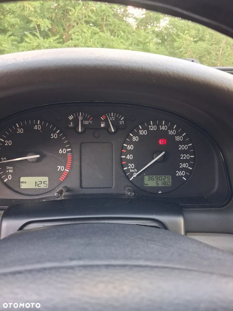 Volkswagen Passat 1.8T - 5