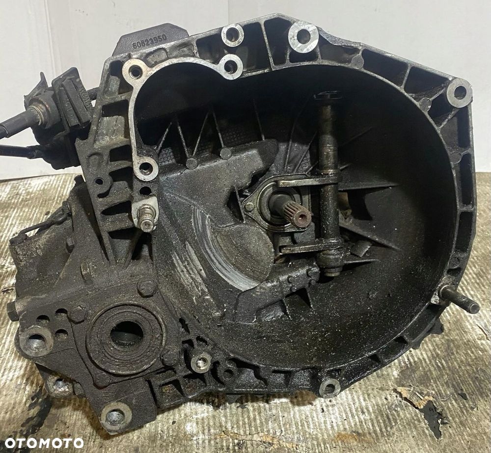SKRZYNIA BIEGÓW ALFA ROMEO 156 1.9 JTD 46433289 - 4