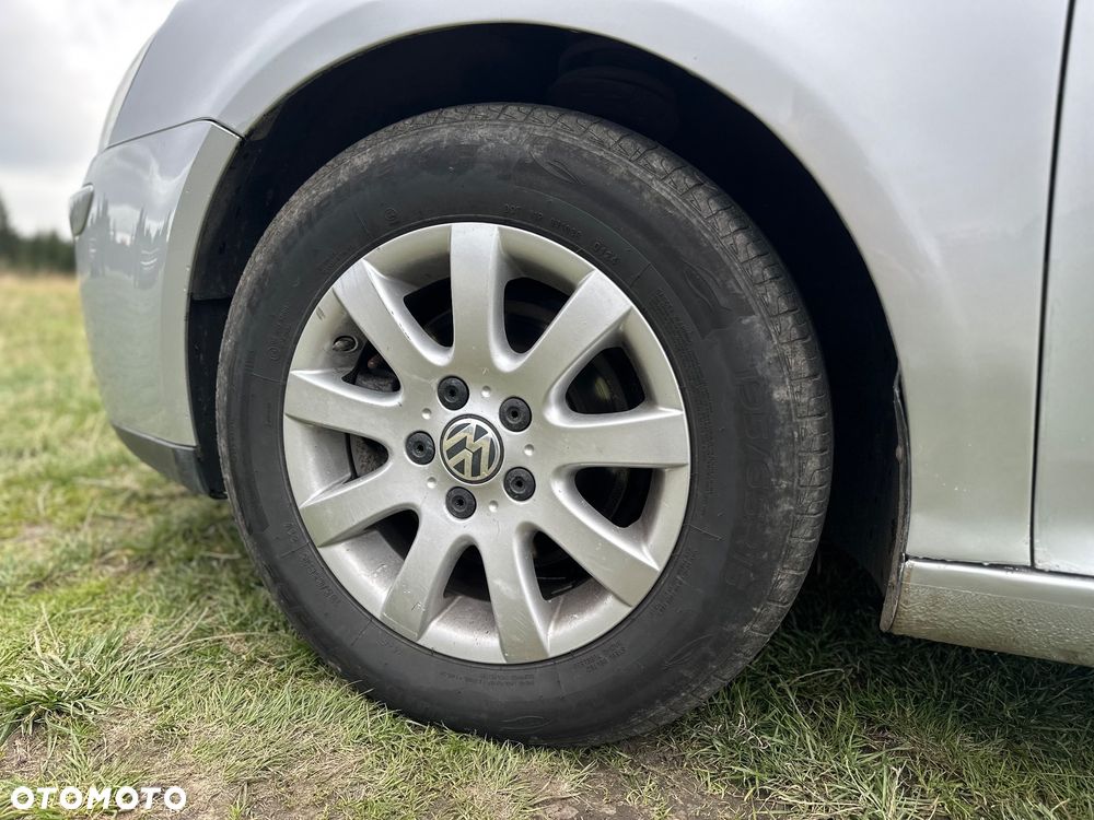 Volkswagen Golf V 1.9 TDI Comfortline - 26