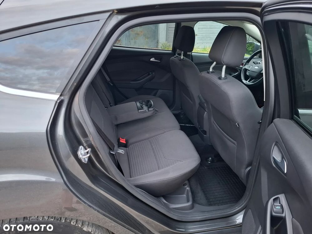 Ford Focus - 8