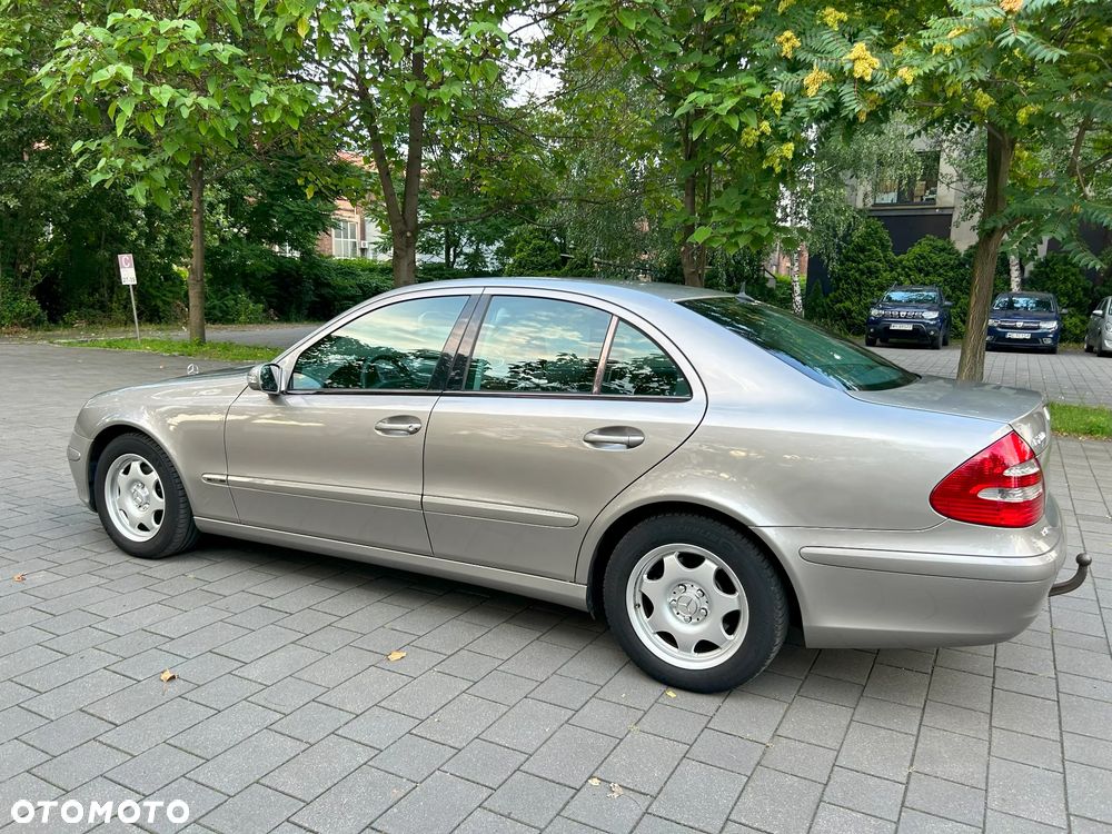 Mercedes-Benz Klasa E 200 CDI Classic - 16