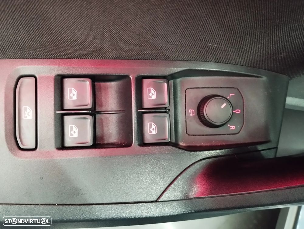 SEAT Arona 1.0 TSI FR - 19