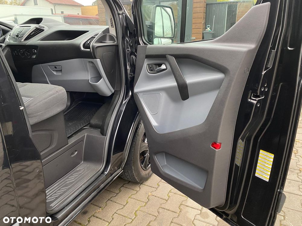 Ford TRANSIT CUSTOM - 17