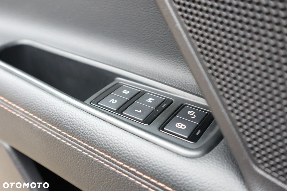 Jaguar XE 20d Prestige - 25