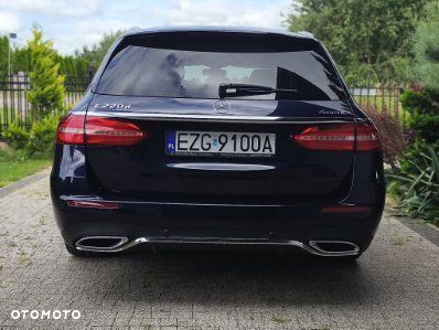 Mercedes-Benz Klasa E 220 d 4-Matic 9G-TRONIC - 8