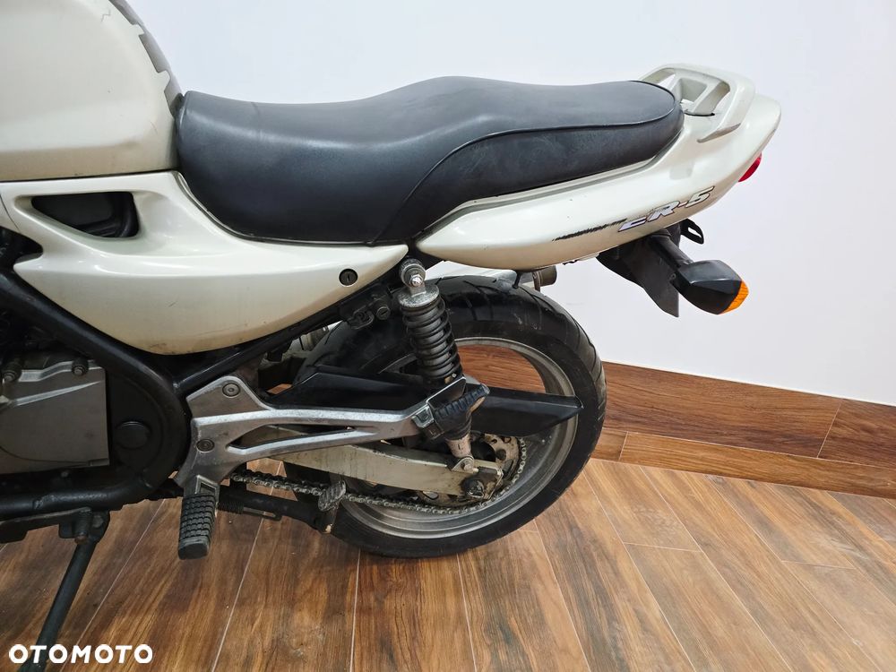 Kawasaki ER - 10