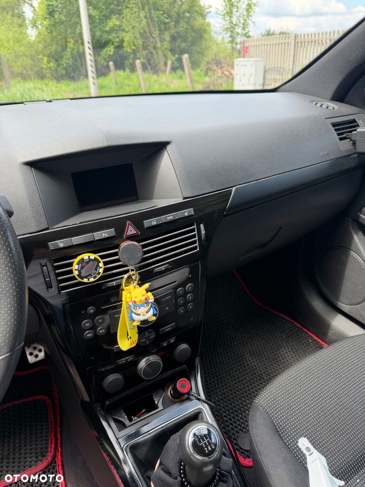 Opel Astra 2.0 T Sport - 12