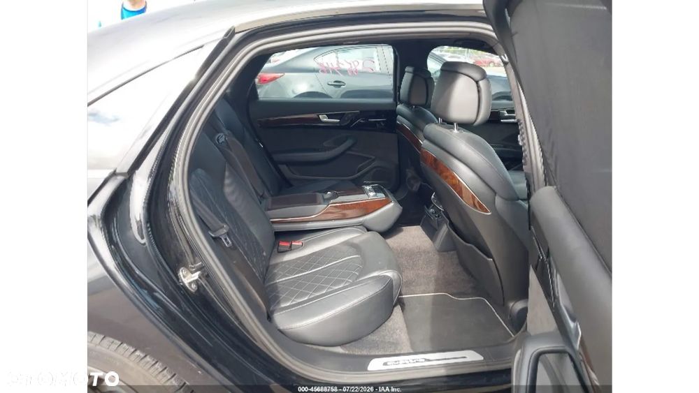 Audi A8 4.0 TFSI L Quattro - 12