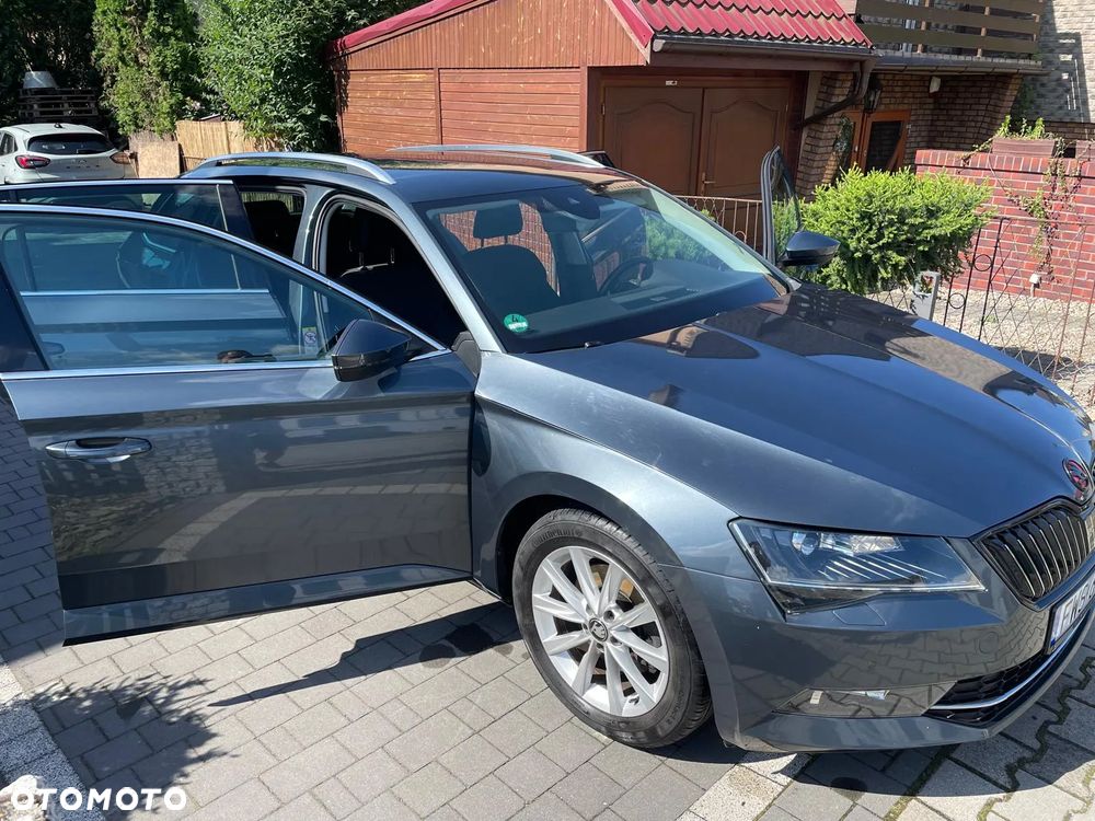 Skoda Superb Combi 2.0 TDI DSG Style - 13