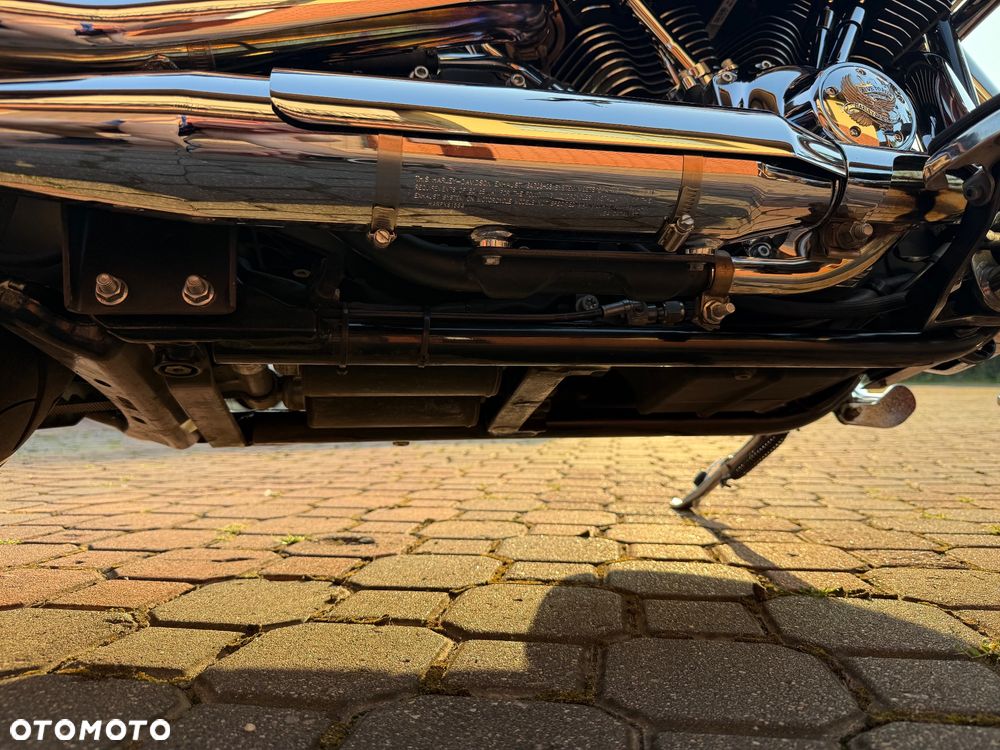 Harley-Davidson Softail Heritage Classic - 38