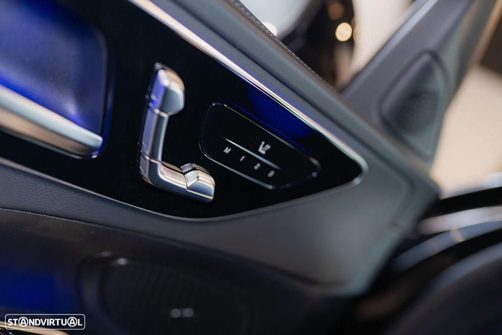 Mercedes-Benz C 300 e AMG Line - 20