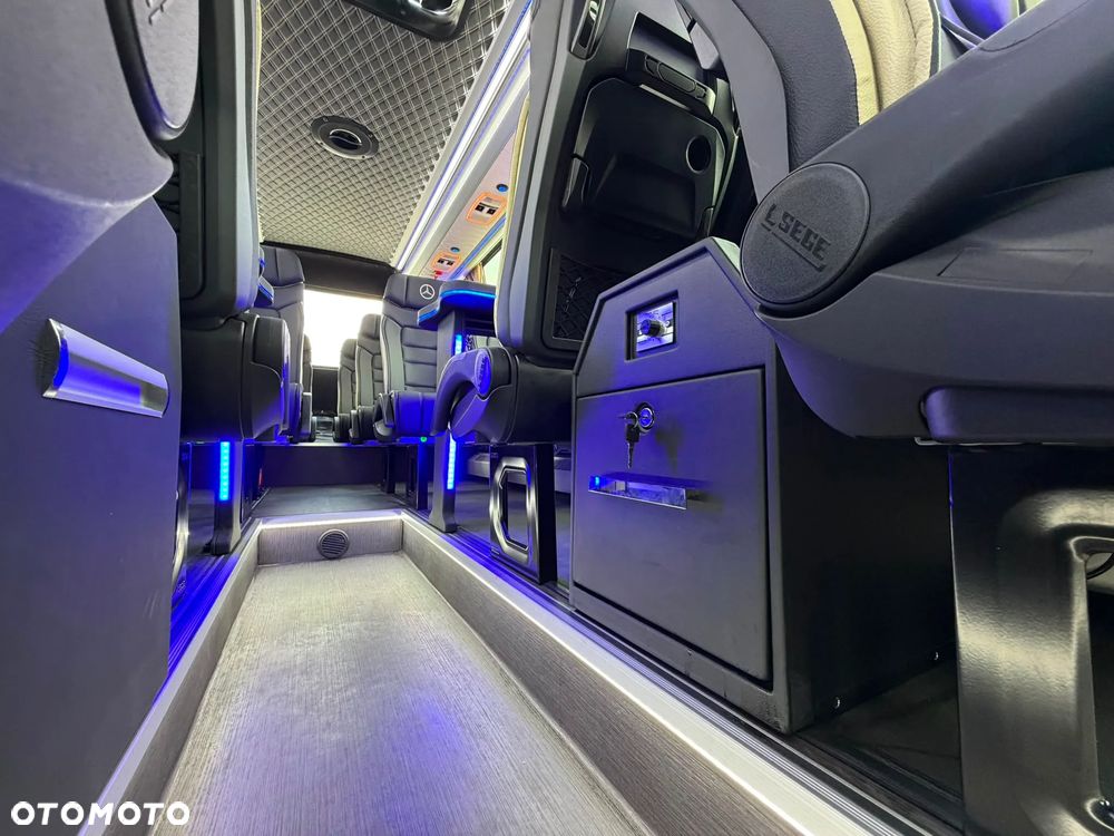 Mercedes-Benz Sprinter 519 - 31