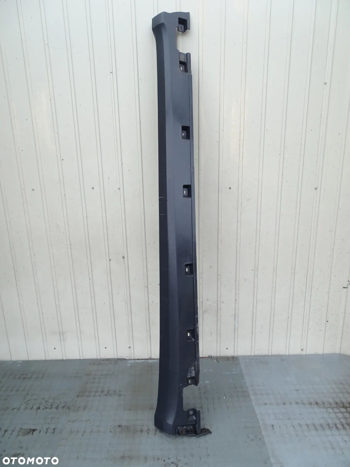 GL X164 Listwa progowa prawa prog 1646980654 - 1