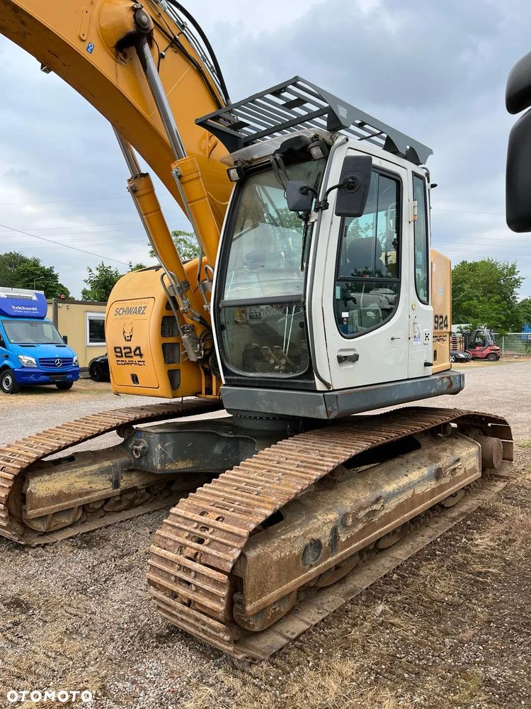 Liebherr R 924 - 10