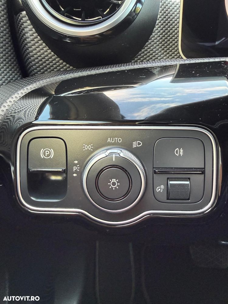 Mercedes-Benz A 180 d Sedan 7G-DCT Progressive - 26