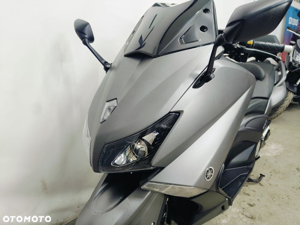 Yamaha Tmax - 18