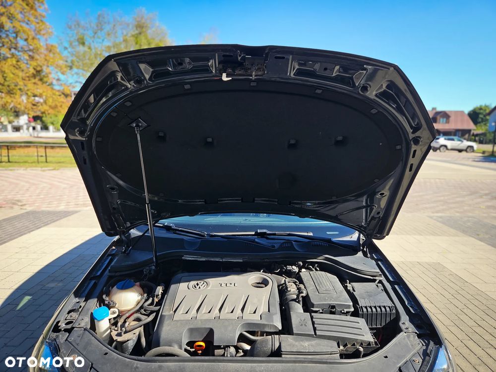 Volkswagen Passat 2.0 TDI Highline - 11
