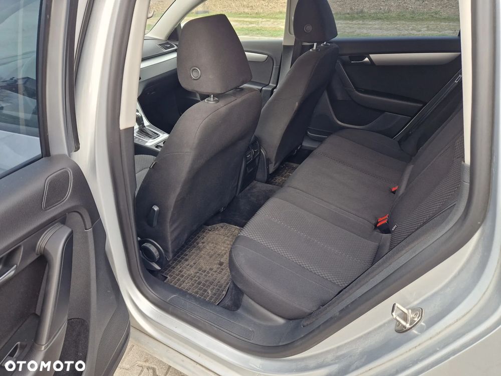 Volkswagen Passat 2.0 Blue TDI DSG SCR Trendline - 11