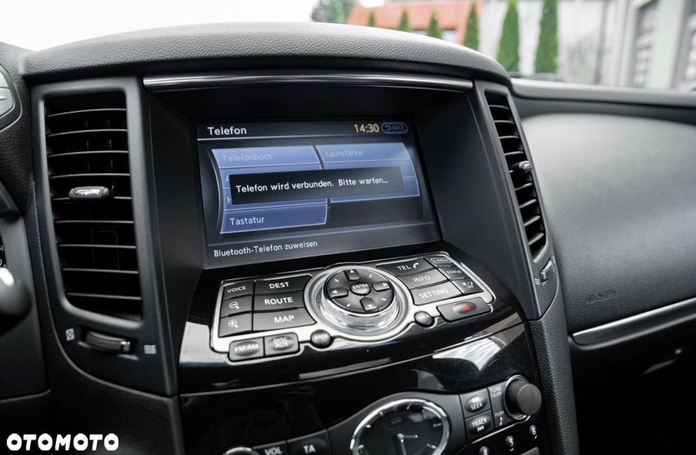 Infiniti QX70 3.0d S - 35