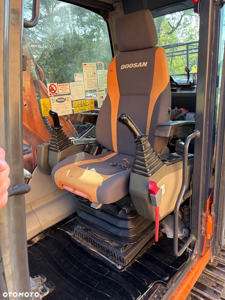 Doosan DX140Lc - 10