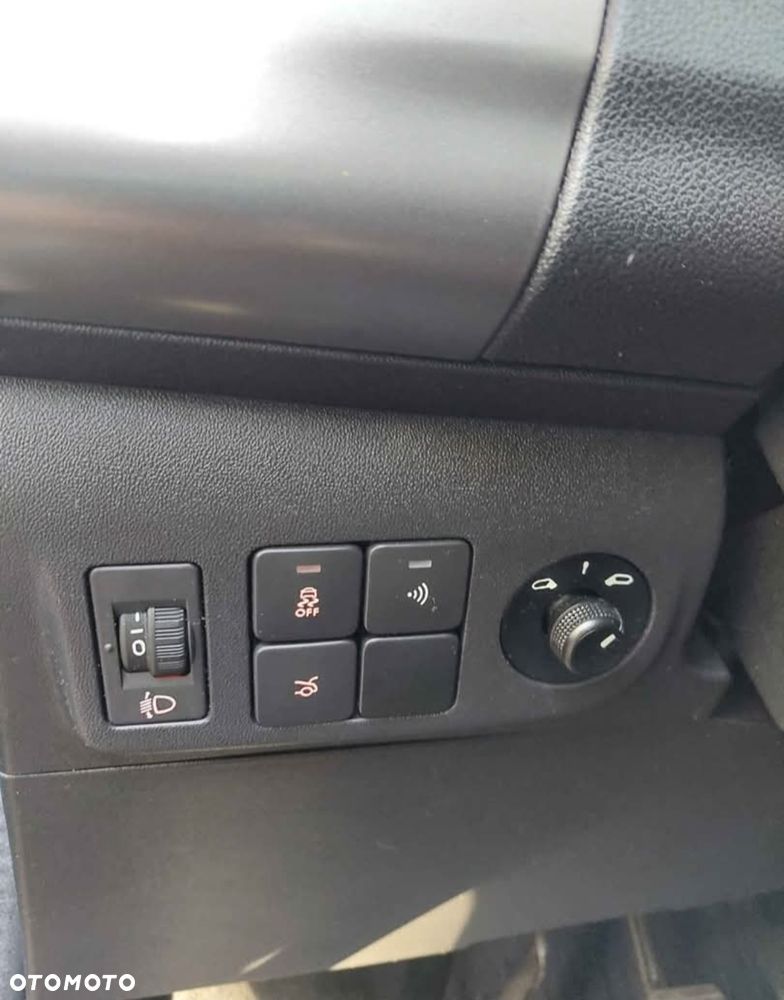 Peugeot 301 1.2 Pure Tech Access - 7