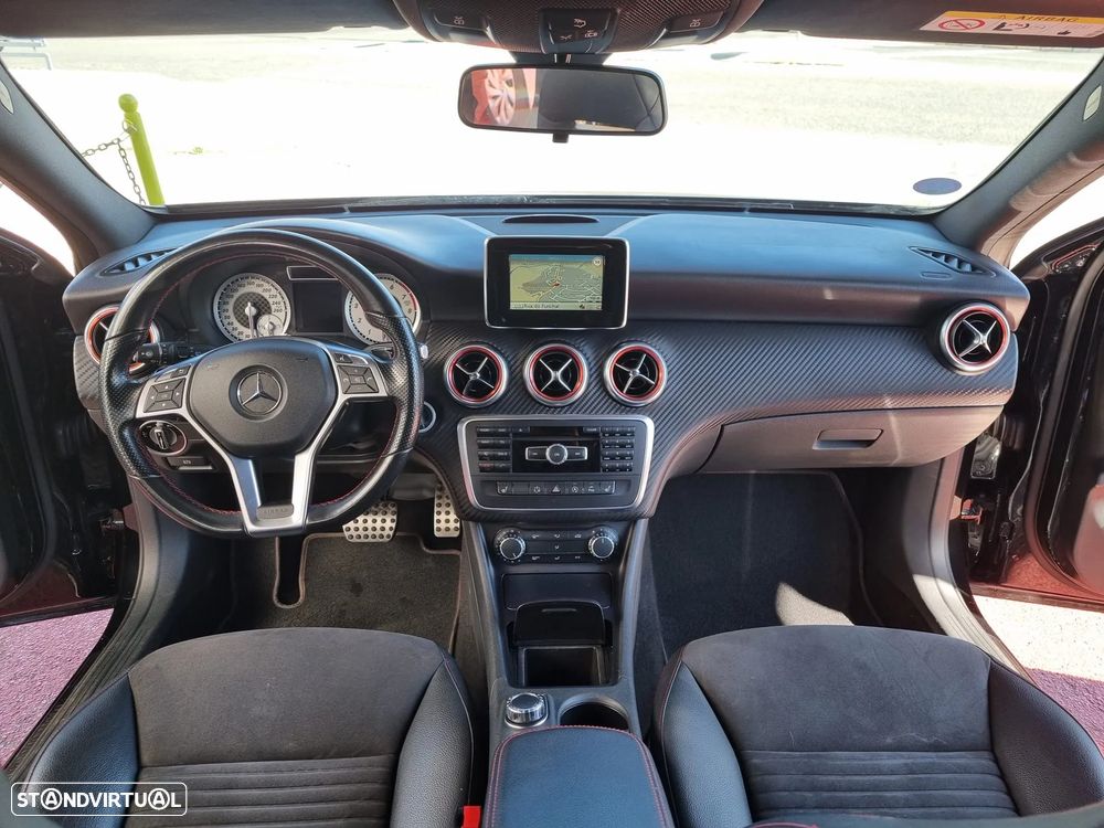 Mercedes-Benz A 180 7G-DCT AMG Line - 22
