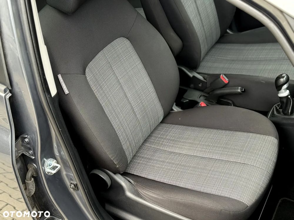 Kia Venga 1.4 CVVT Vision - 17