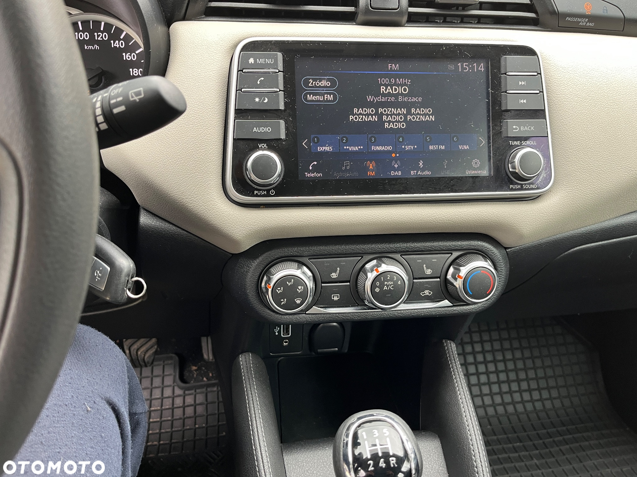 Nissan Micra 1.0 IG-T Tekna - 13