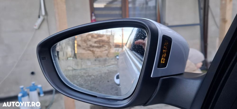 Volkswagen Passat CC - 25