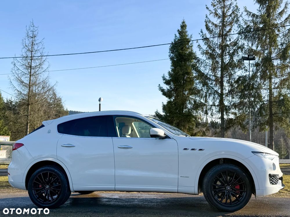 Maserati Levante Q4 GranLusso - 6