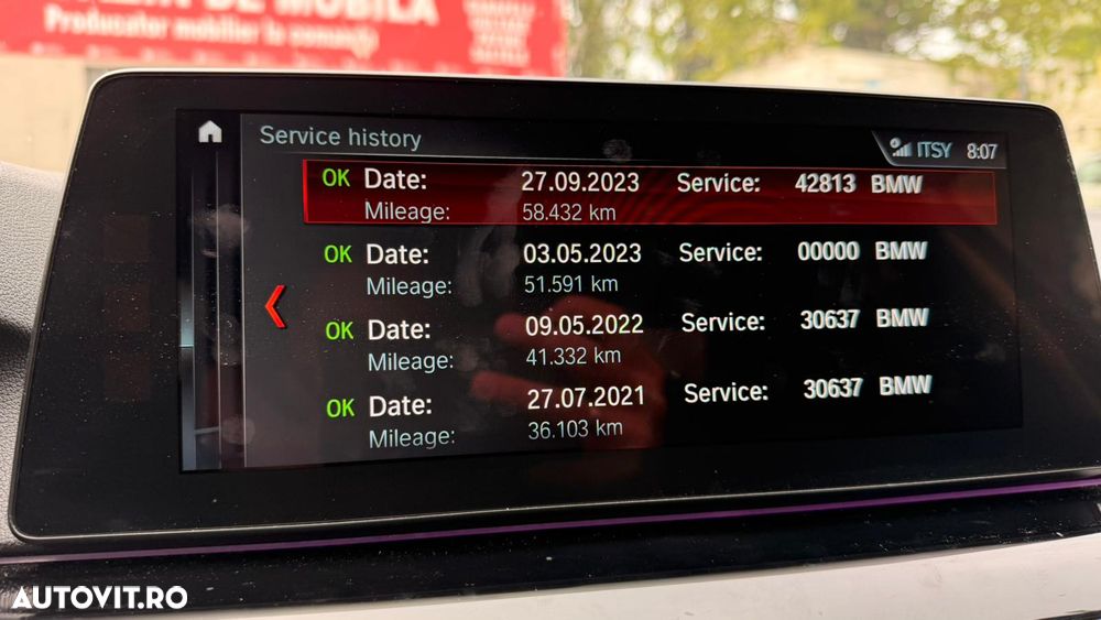 BMW Seria 5 520i Aut. Luxury Line - 37