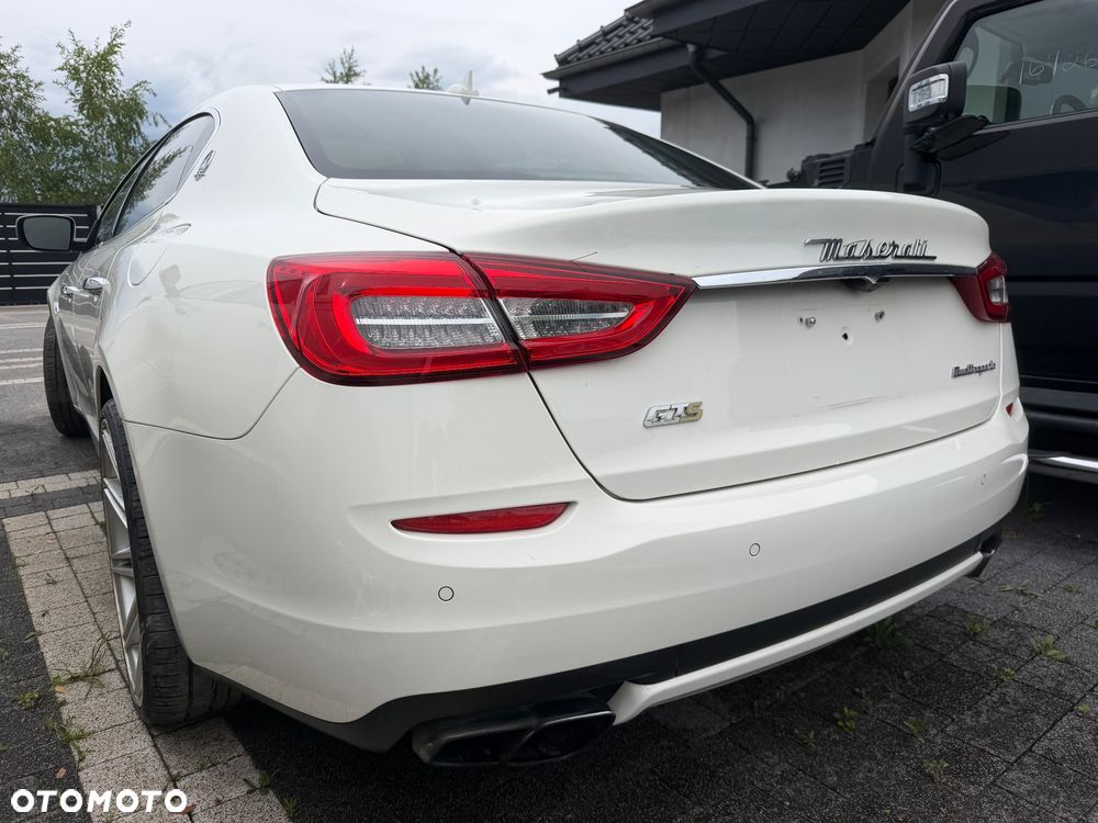 Maserati Quattroporte - 17