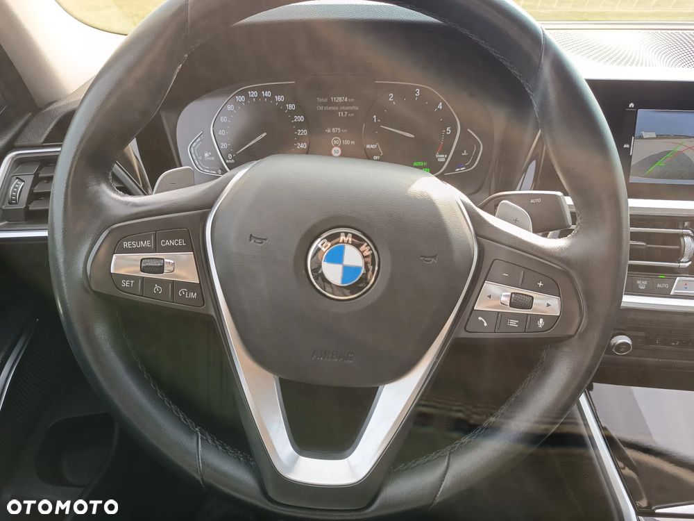 BMW Seria 3 320d xDrive - 11