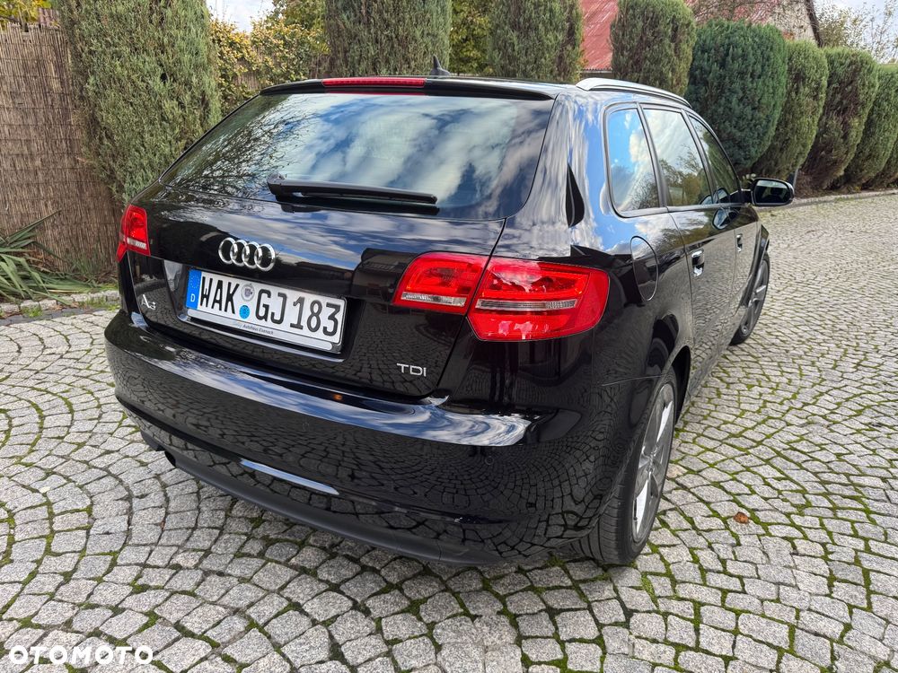 Audi A3 2.0 TDI DPF S line Sportpaket - 14