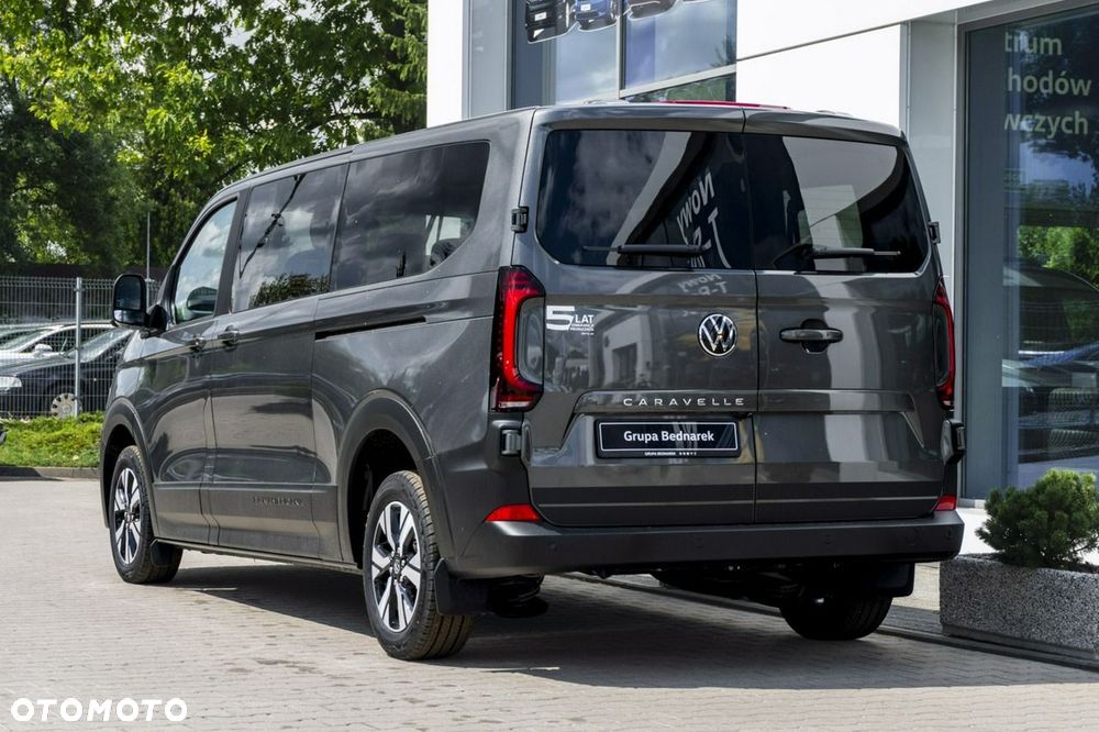 Volkswagen Caravelle - 9