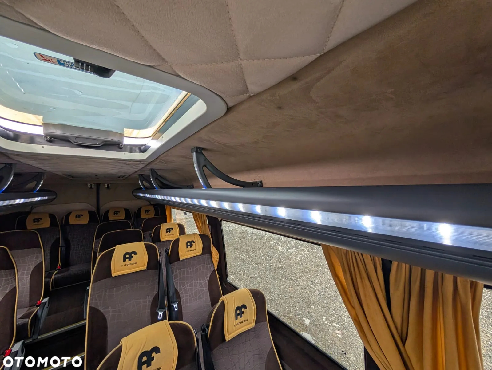 Mercedes-Benz Sprinter 519 - 21