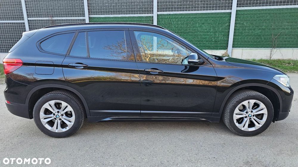 BMW X1 xDrive20i GPF Sport Line sport - 11